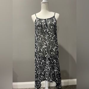 ✨✨ Black and white swimsuit cover up.✨✨